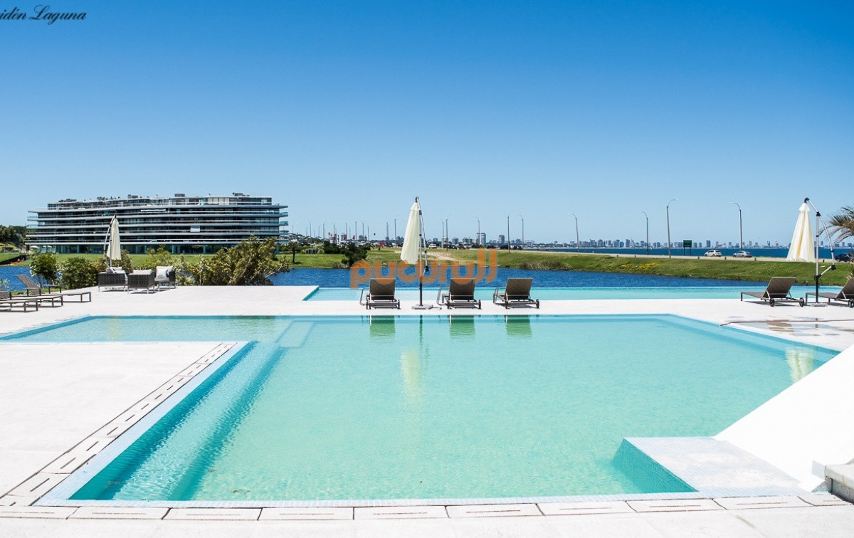 Apartamento ID.2651 - Invierta con financiación en espectacular torre con vista a la laguna y el mar. 