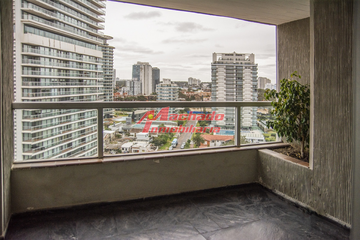Brava - GoPunta - Portal Inmobiliario de Punta del Este - Maldonado