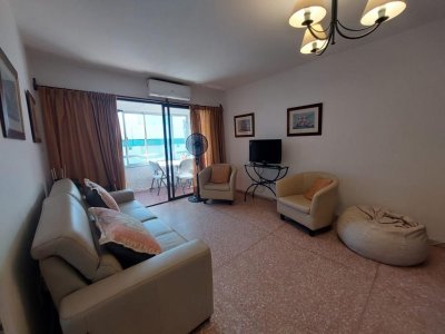 venta de apartamento en Peninsula de 2 dormitorios con parrillero y garaje , Punta del Este 