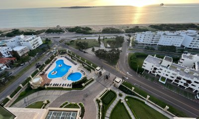 Apartamento en venta en Torre Le Jardin Punta del Este - Tres dormitorios