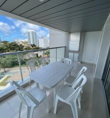 Apartamento de 2 dormitorios en venta en Punta del Este