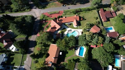 hermosa casa a la venta zona lugano  - mch9420c