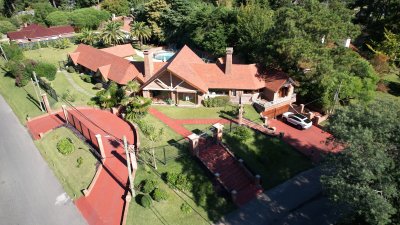 hermosa casa a la venta zona lugano  - mch9420c