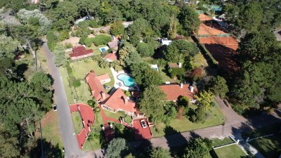 hermosa casa a la venta zona lugano  - mch9420c