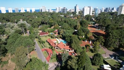 hermosa casa a la venta zona lugano  - mch9420c