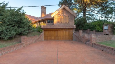 hermosa casa a la venta zona lugano  - mch9420c