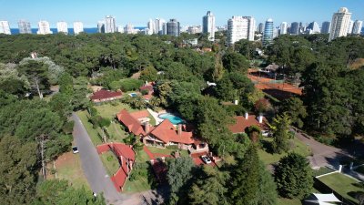 hermosa casa a la venta zona lugano  - mch9420c