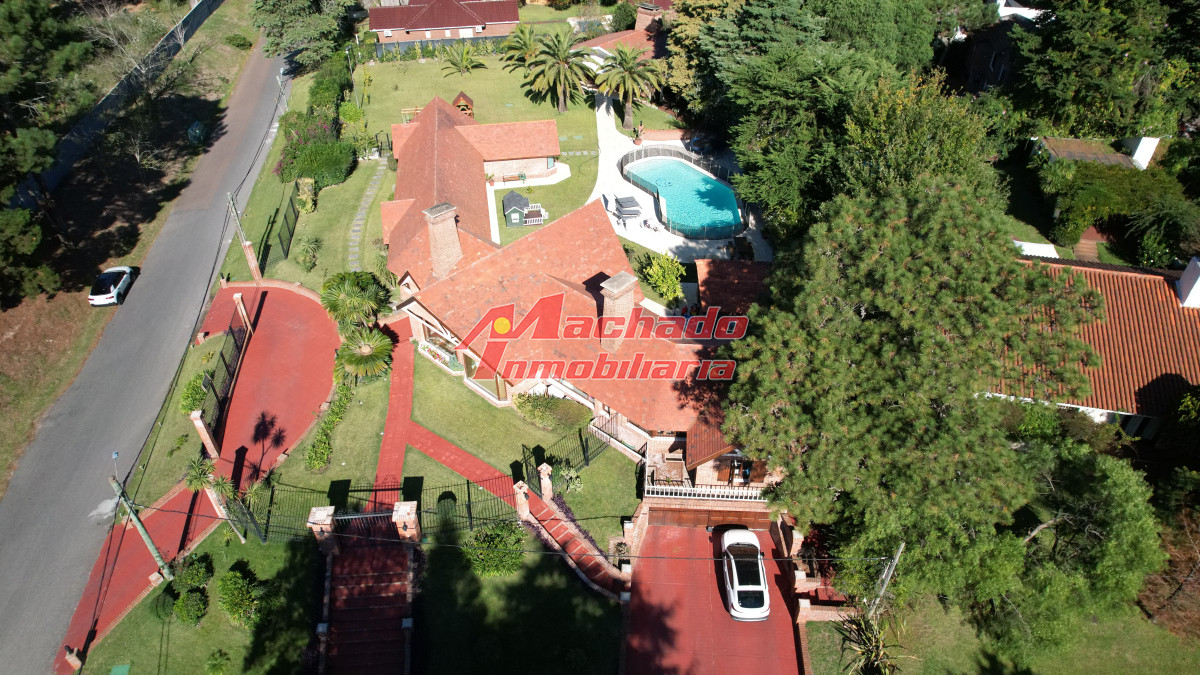 hermosa casa a la venta zona lugano  - mch9420c