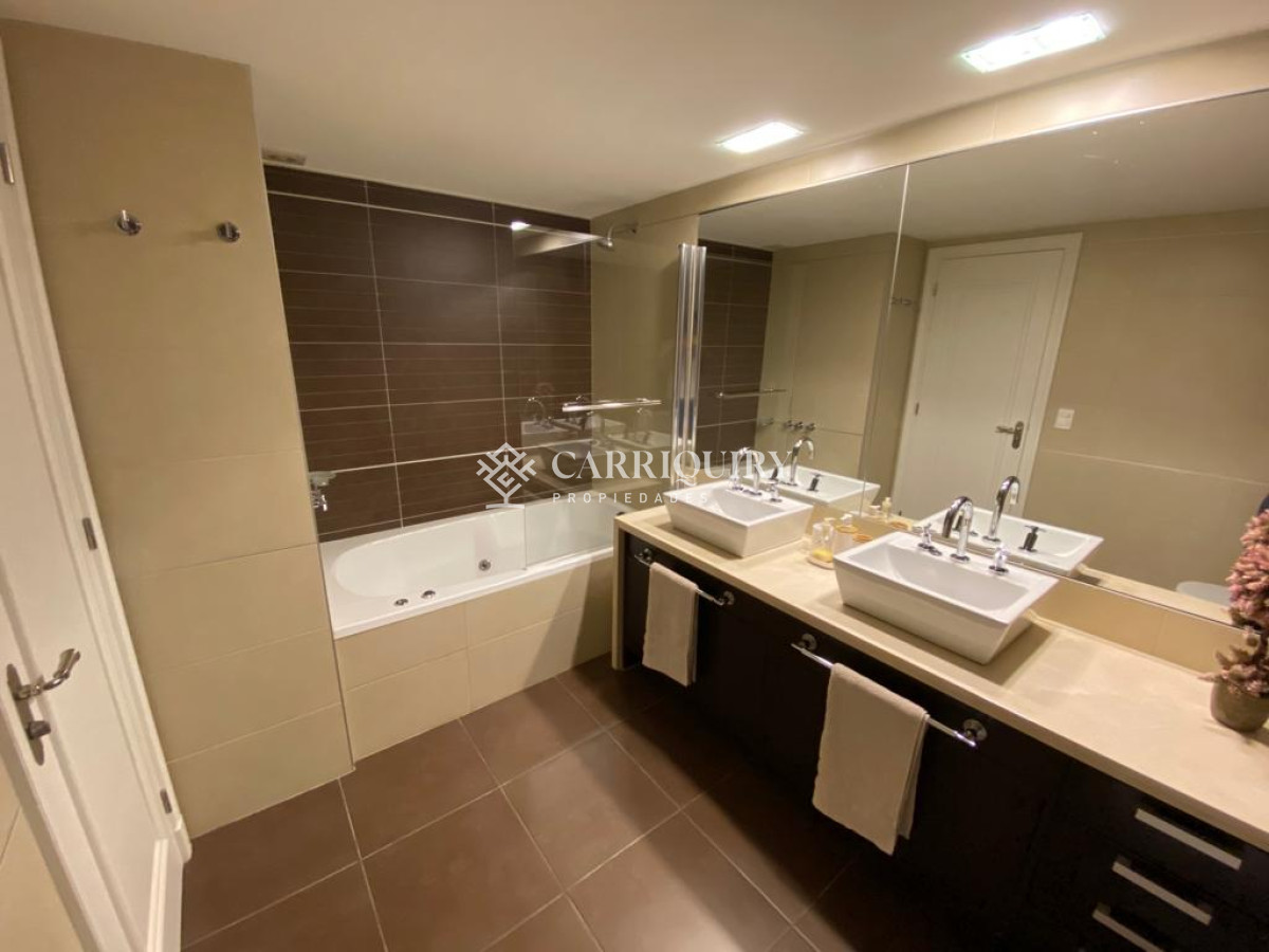 Apartamento ID.5970 - Departamento de 2 dormitorios en prestigiosa torre de Punta del Este. Torre Imperiale.