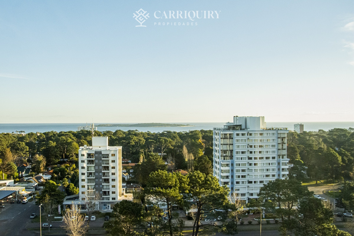 Apartamento ID.10295 - Apartamento en Roosevelt Center de 3 dormitorios mas dependencia 