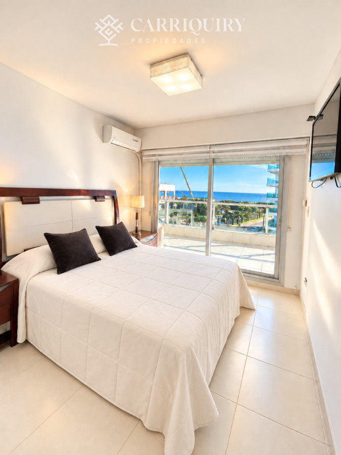Apartamento ID.10705/Apartamento-en-Brava,-3-dormitorios- - Seasons Tower - Punta del Este, 2 dormitorios mas servicio