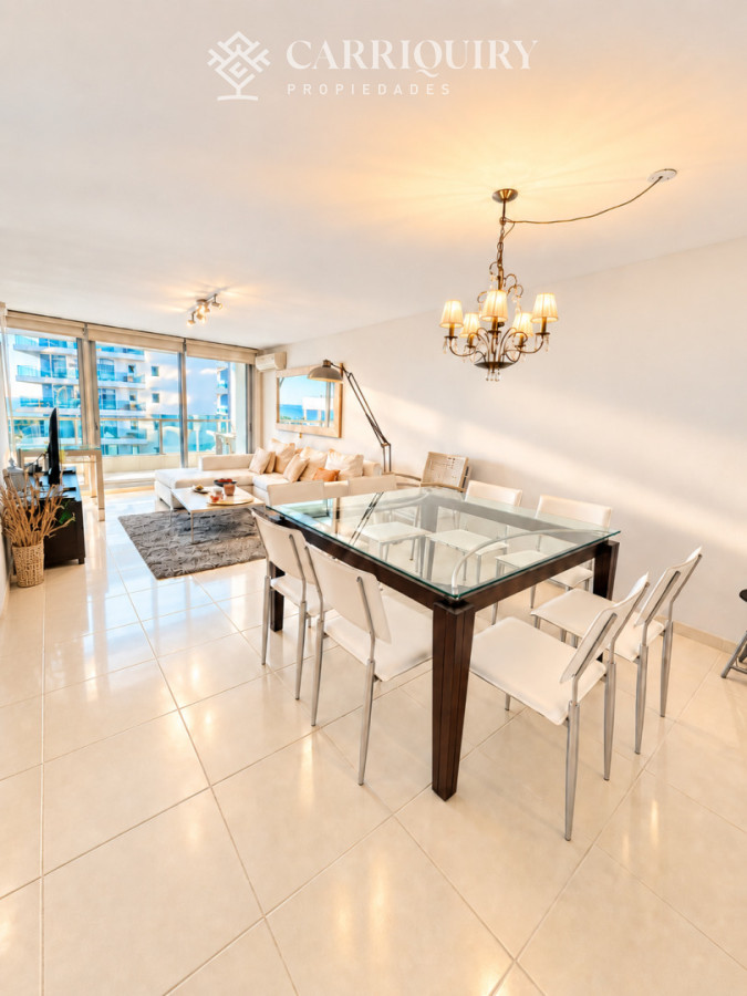 Apartamento ID.10705/Apartamento-en-Brava,-3-dormitorios- - Seasons Tower - Punta del Este, 2 dormitorios mas servicio