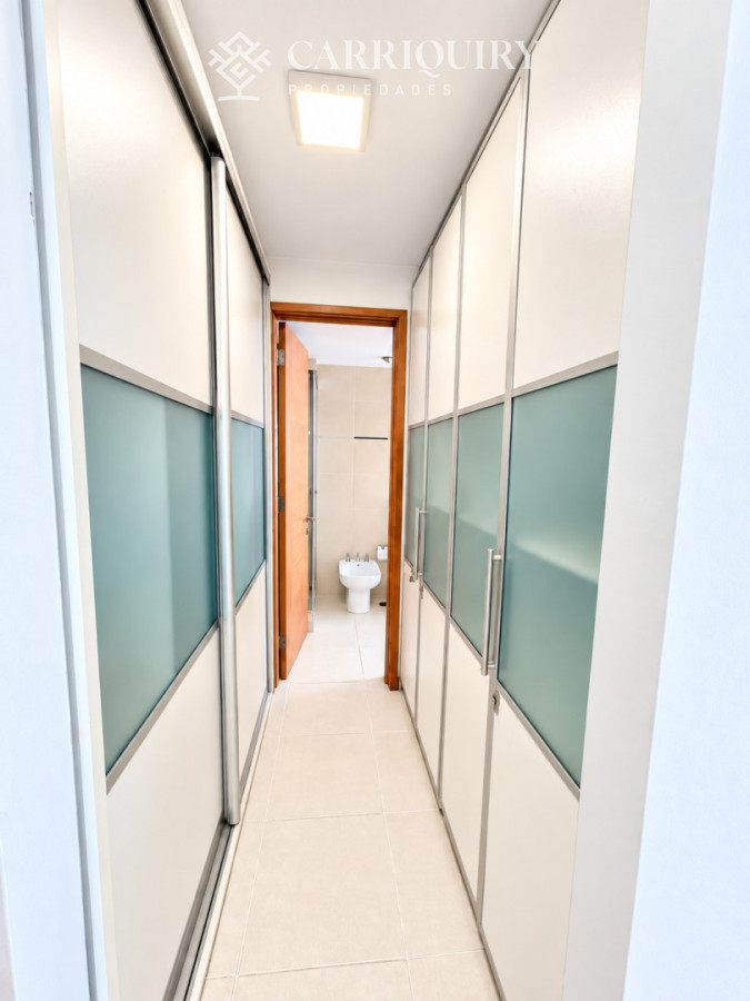 Apartamento ID.10705/Apartamento-en-Brava,-3-dormitorios- - Seasons Tower - Punta del Este, 2 dormitorios mas servicio