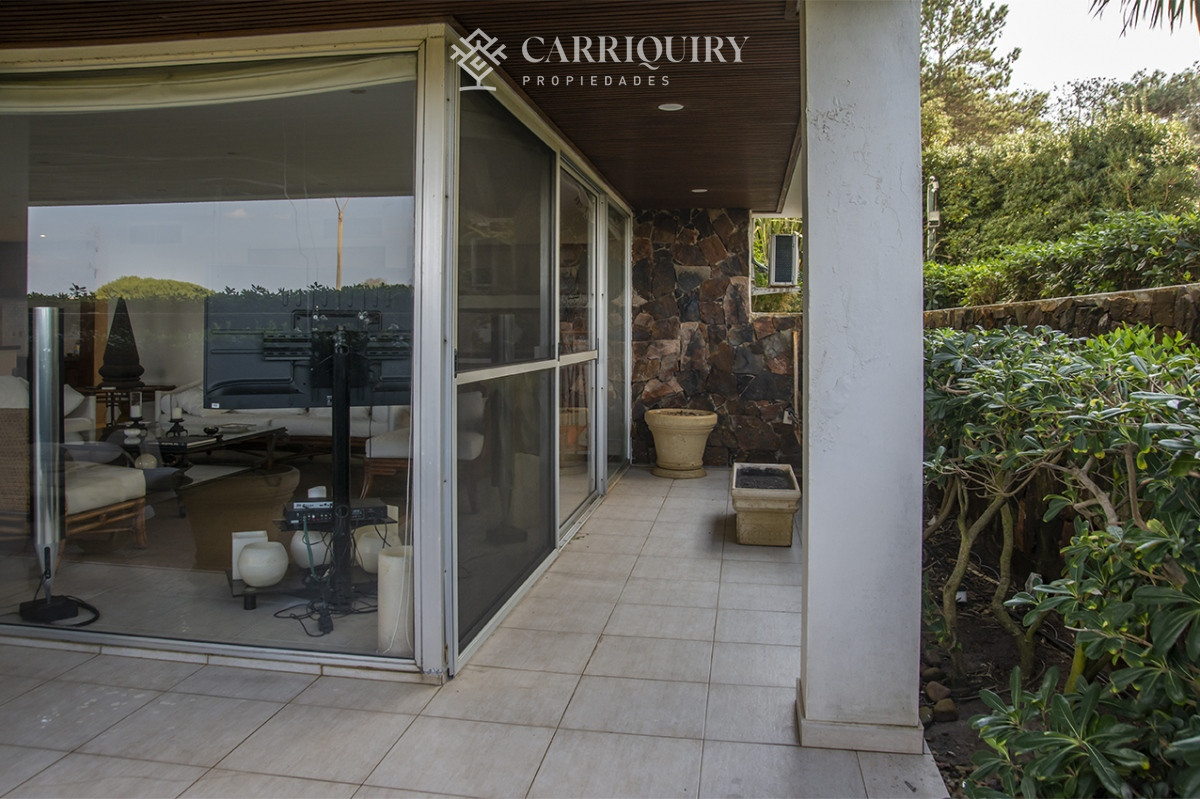 Apartamento ID.9583/Le-Parc - Apartamento de 4 dormitorios en Punta del Este frente al mar en Playa Brava