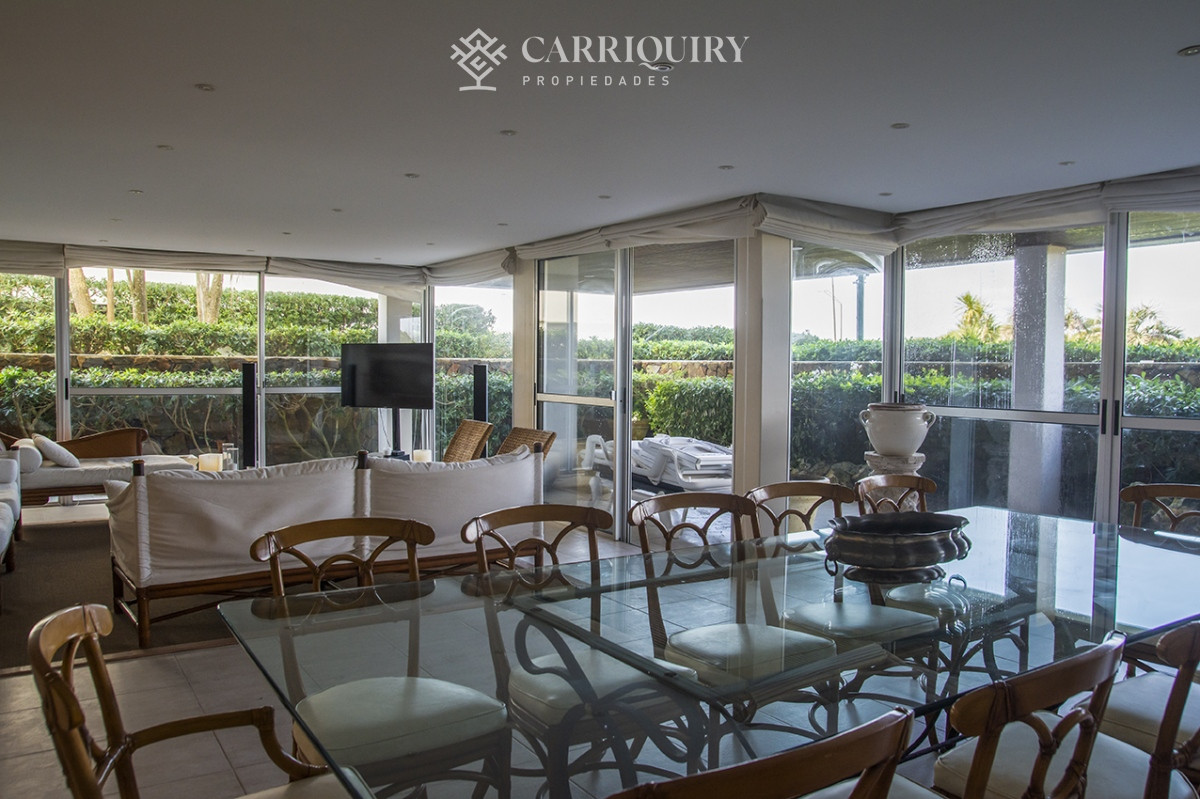 Apartamento ID.9583/Le-Parc - Apartamento de 4 dormitorios en Punta del Este frente al mar en Playa Brava