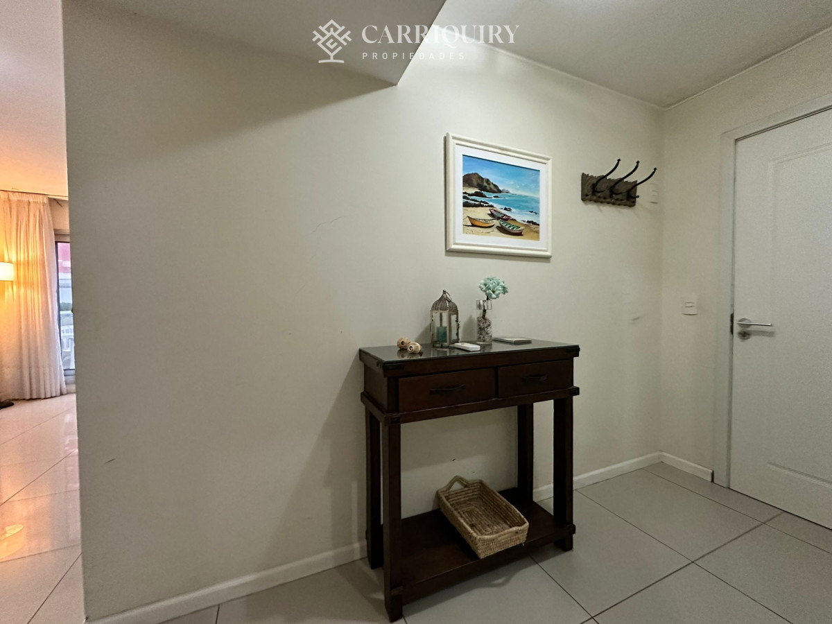 Apartamento ID.10071 - Apartamento en venta, 1 dormitorio en Península, Punta del Este