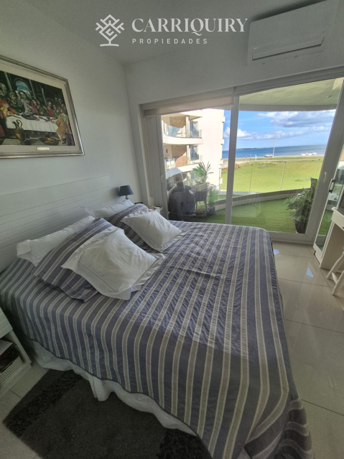Apartamento ID.10093 - Apartamento en venta primera linea Playa Mansa Punta del Este 2 dormitorios