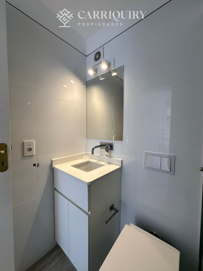 Apartamento ID.9577/Departamento-en-venta-en-Arenas-Blancas-con-vista-al-mar. - Se vende departamento de 4 dormitorios , Playa brava, Esturion