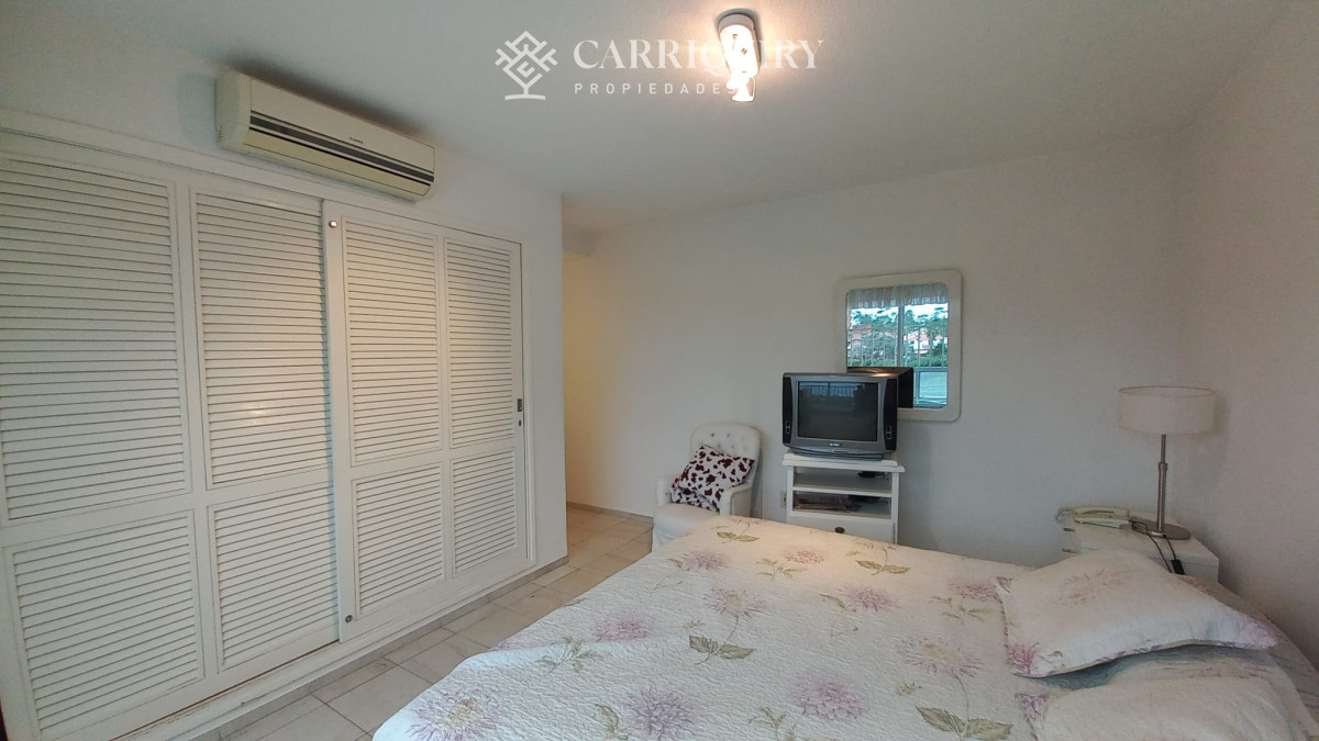 Apartamento ID.7373 - Departamento de 3 dormitorios + dependencia en venta, Playa Mansa. Torre Jefferson,.