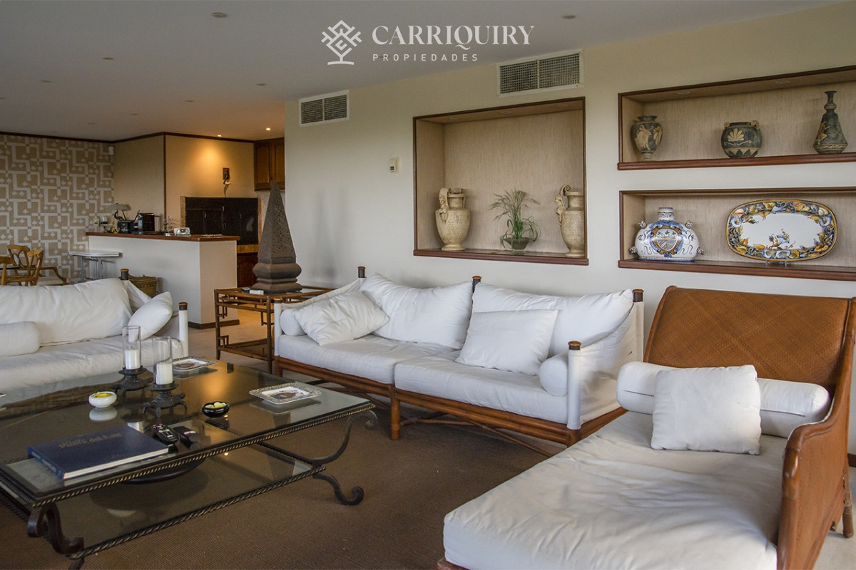 Apartamento ID.9583/Le-Parc - Apartamento de 4 dormitorios en Punta del Este frente al mar en Playa Brava