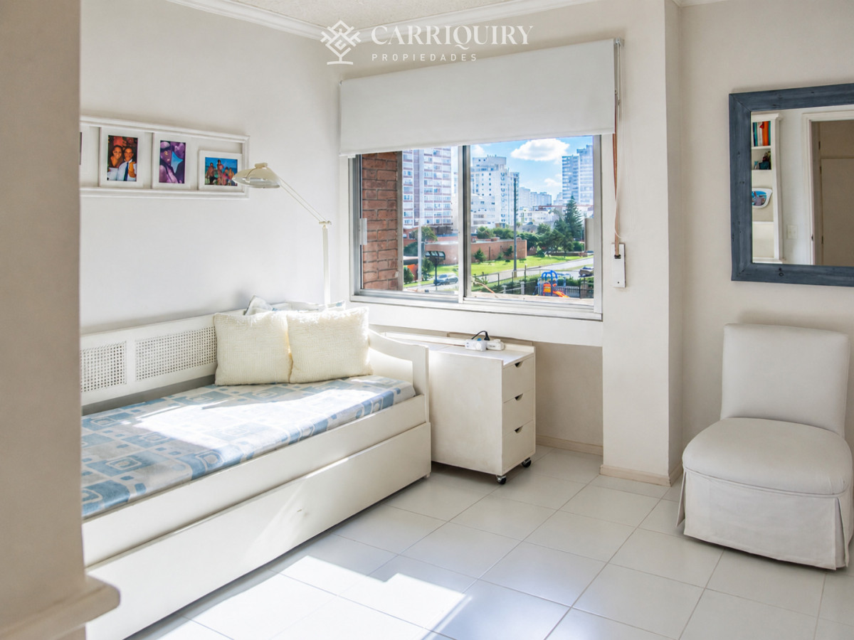 Apartamento ID.10357 - Apartamento de 3 dormitorios en Playa brava