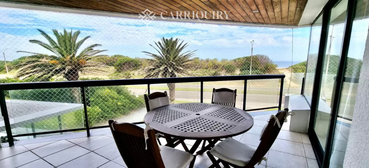 Apartamento ID.9446/Apartamento-en-Brava,-3-dormitorios-* - Departamento en venta en Arenas Blancas con vista al mar.