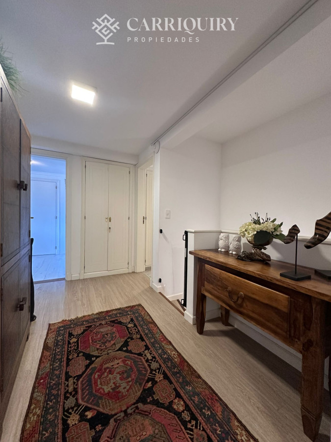 Apartamento ID.9577/Departamento-en-venta-en-Arenas-Blancas-con-vista-al-mar. - Se vende departamento de 4 dormitorios , Playa brava, Esturion