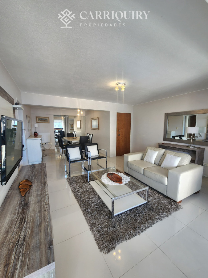 Apartamento ID.9780 - Vende apartamento en Brava, Punta del Este de 2 dormitorios. 