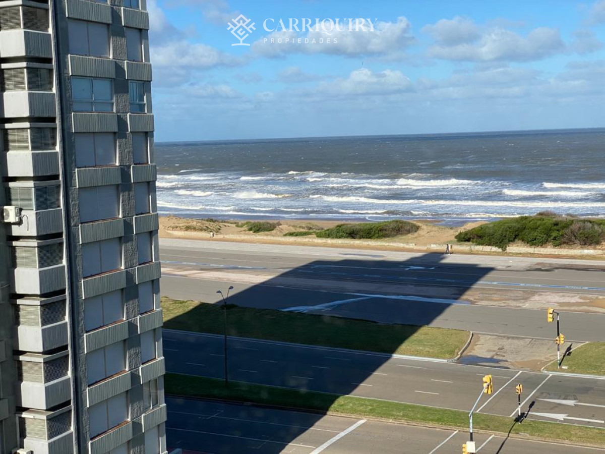 Apartamento ID.9755 - Vende Apartamento de 3 dormitorios en Brava, Excelente edificio.