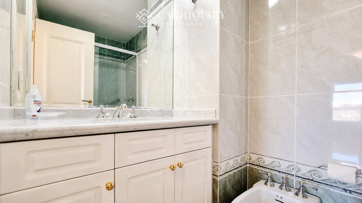 Apartamento ID.9842 - Departamento de 3 dormitorios en venta en Coral Tower en venta