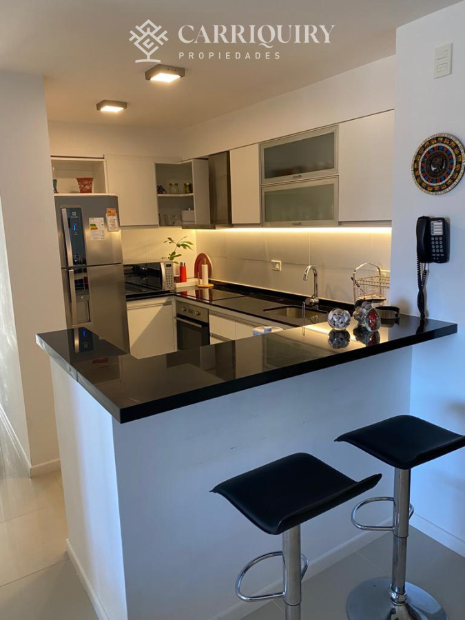 Apartamento ID.10243 - Departamento de 2 dormitorios y medio en venta en Punta del Este