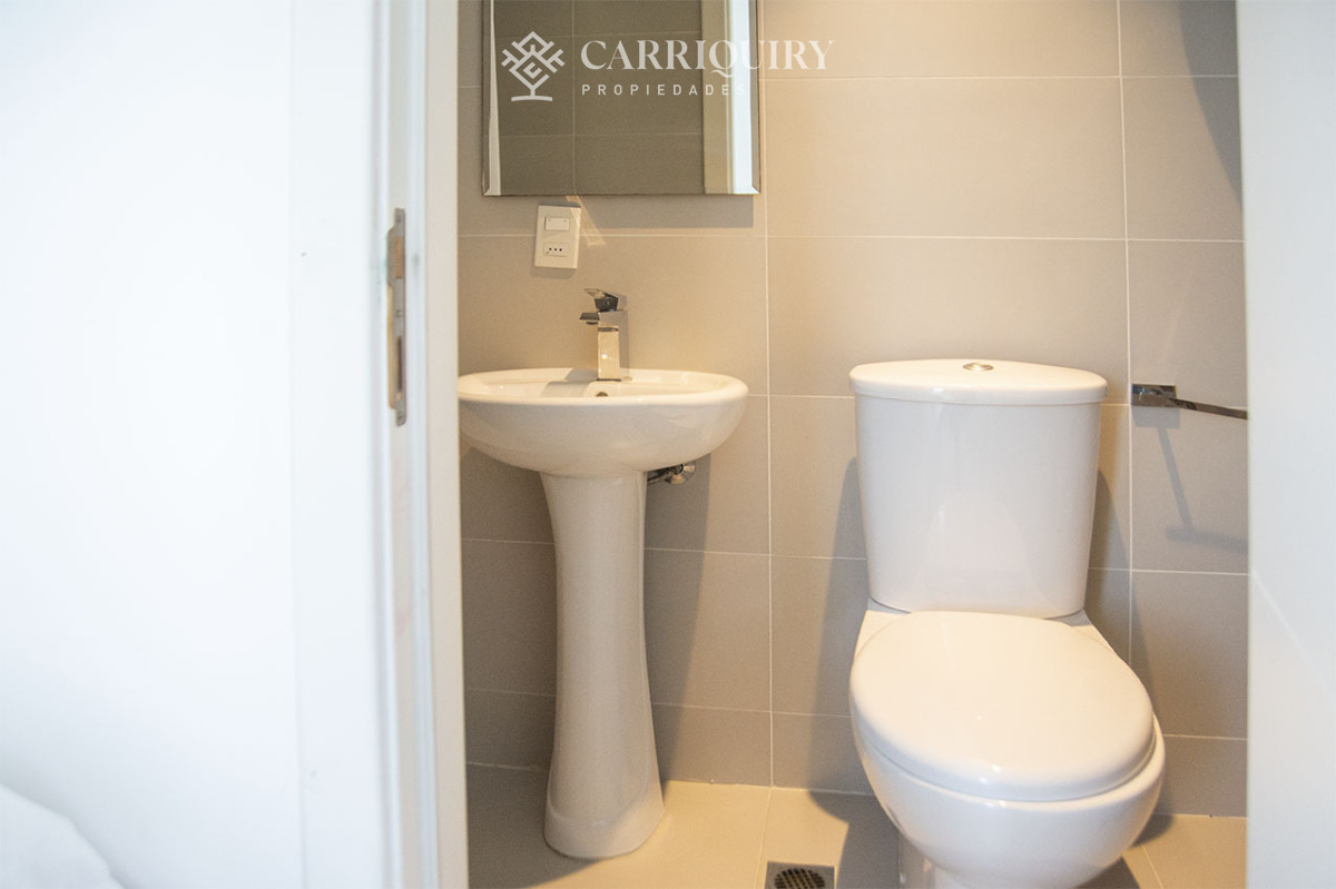 Apartamento ID.7950 - Departamento de 2 suites + depedencia en venta Frente al mar.