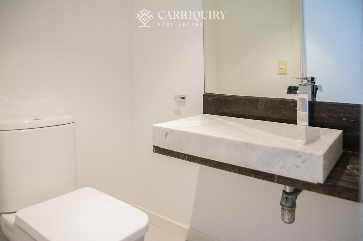 Apartamento ID.7950 - Departamento de 2 suites + depedencia en venta Frente al mar.