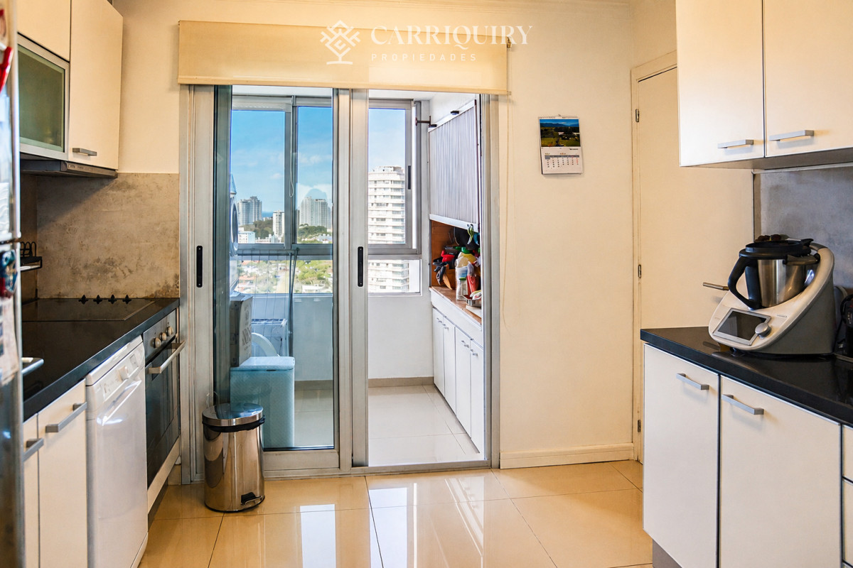 Apartamento ID.6486 - Departamento de 3 dormitorios en venta a pasos del mar. Gala Tower