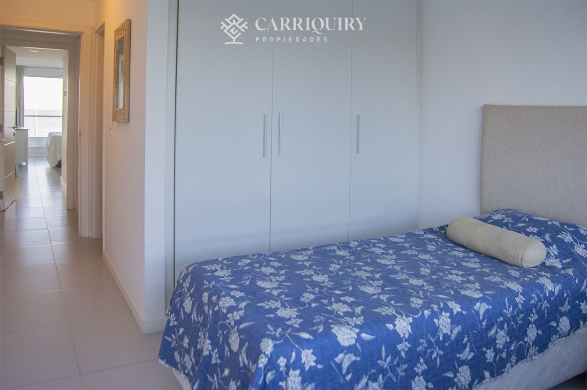 Apartamento ID.7950 - Departamento de 2 suites + depedencia en venta Frente al mar.