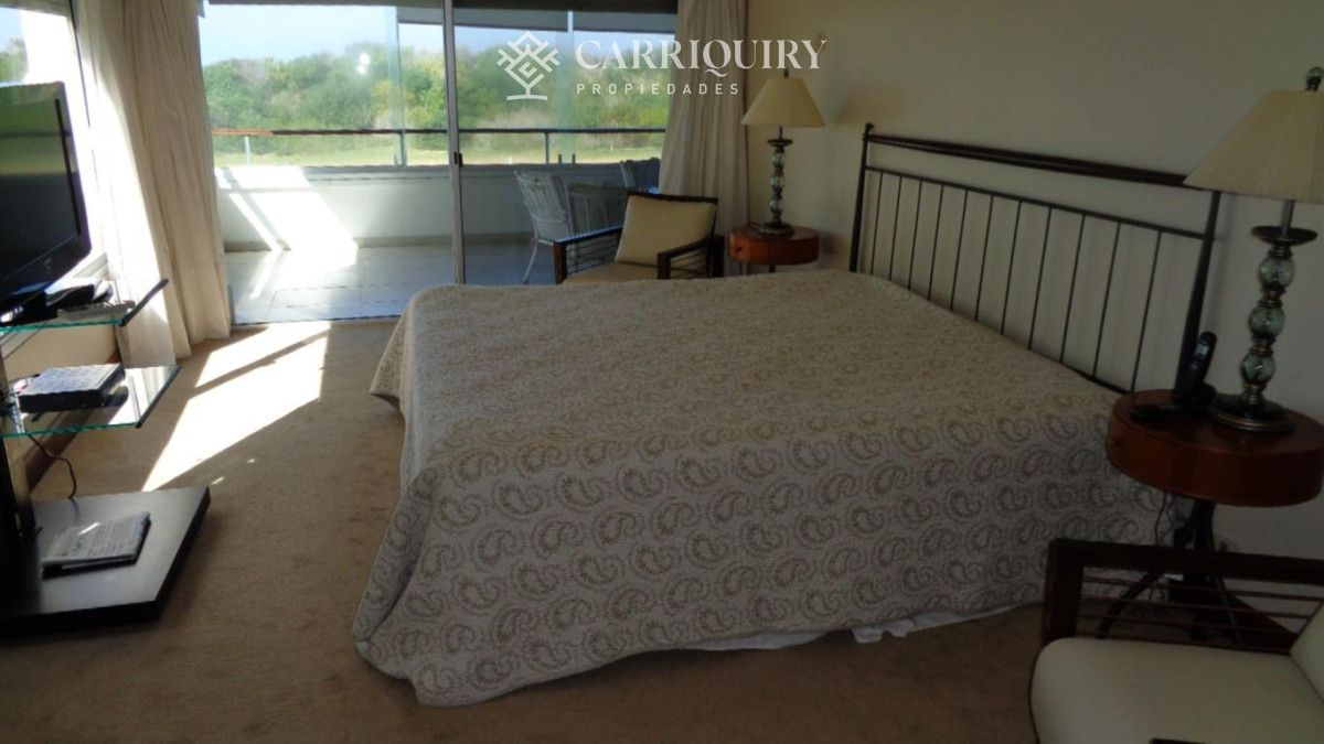 Apartamento ID.9583/Le-Parc - Apartamento de 4 dormitorios en Punta del Este frente al mar en Playa Brava