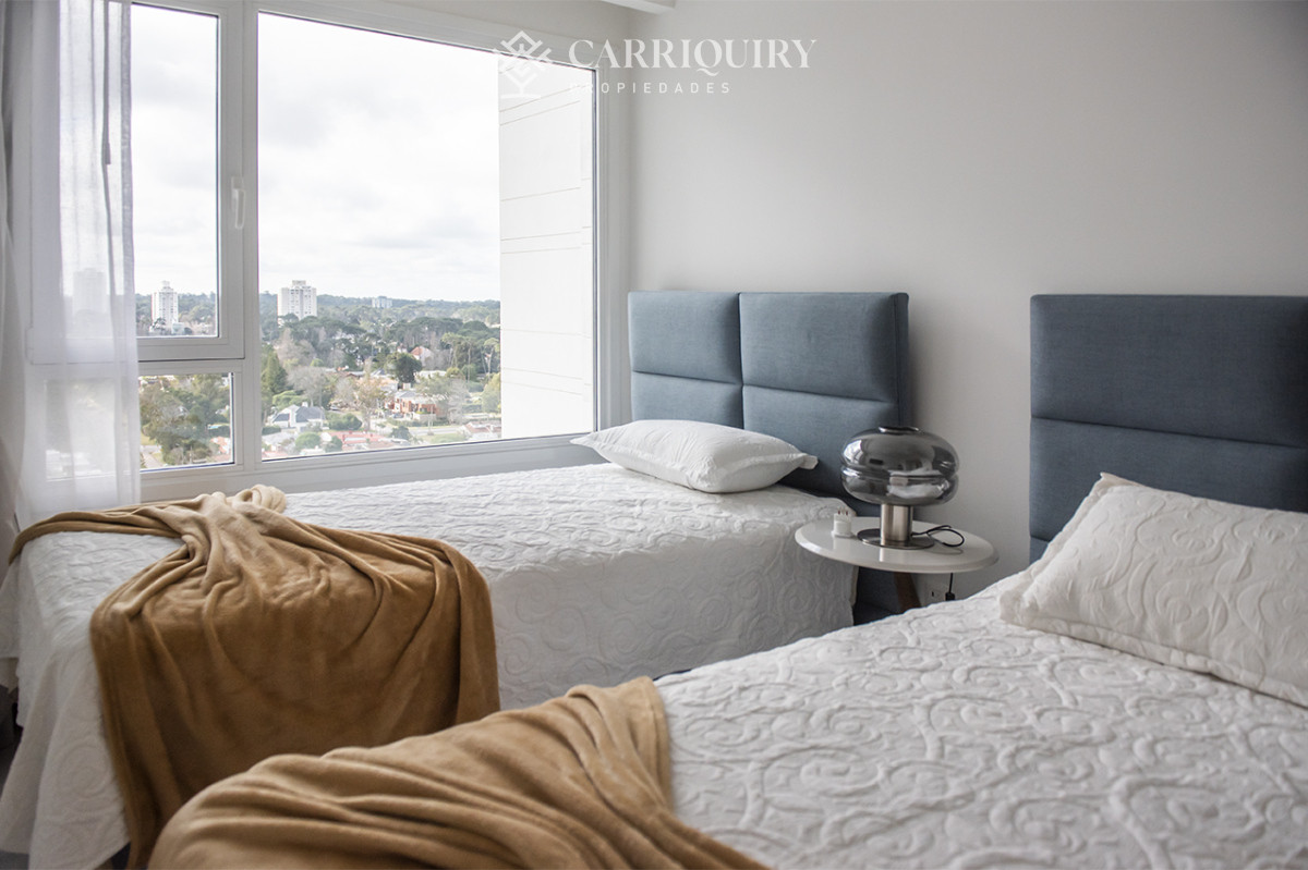 Apartamento ID.9333/ALQUILER-TEMPORARIO-APARTAMENTO-4-DORMITORIOS-MANATIALES- - Apartamento en Mansa - Punta del Este en venta de 3 dormitorios.