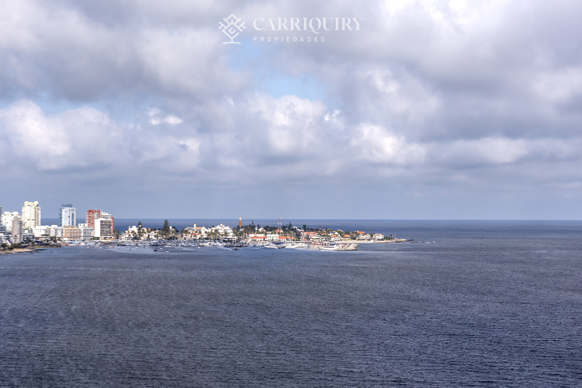 Apartamento ID.9333/ALQUILER-TEMPORARIO-APARTAMENTO-4-DORMITORIOS-MANATIALES- - Apartamento en Mansa - Punta del Este en venta de 3 dormitorios.