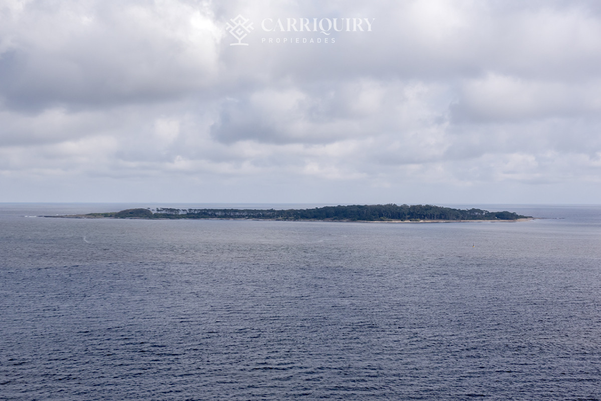 Apartamento ID.9333/ALQUILER-TEMPORARIO-APARTAMENTO-4-DORMITORIOS-MANATIALES- - Apartamento en Mansa - Punta del Este en venta de 3 dormitorios.