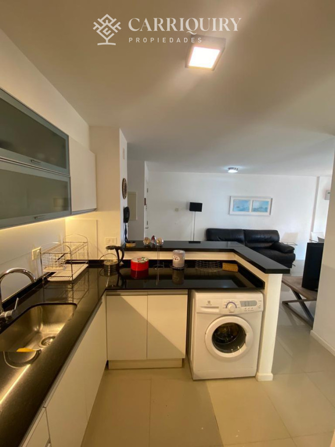 Apartamento ID.10243 - Departamento de 2 dormitorios y medio en venta en Punta del Este