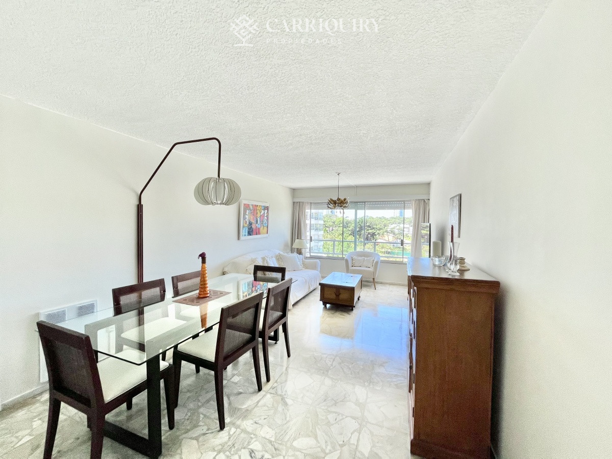 Apartamento ID.7621 - Apartamento en venta 2 dormitorios Playa Mansa, Punta del Este
