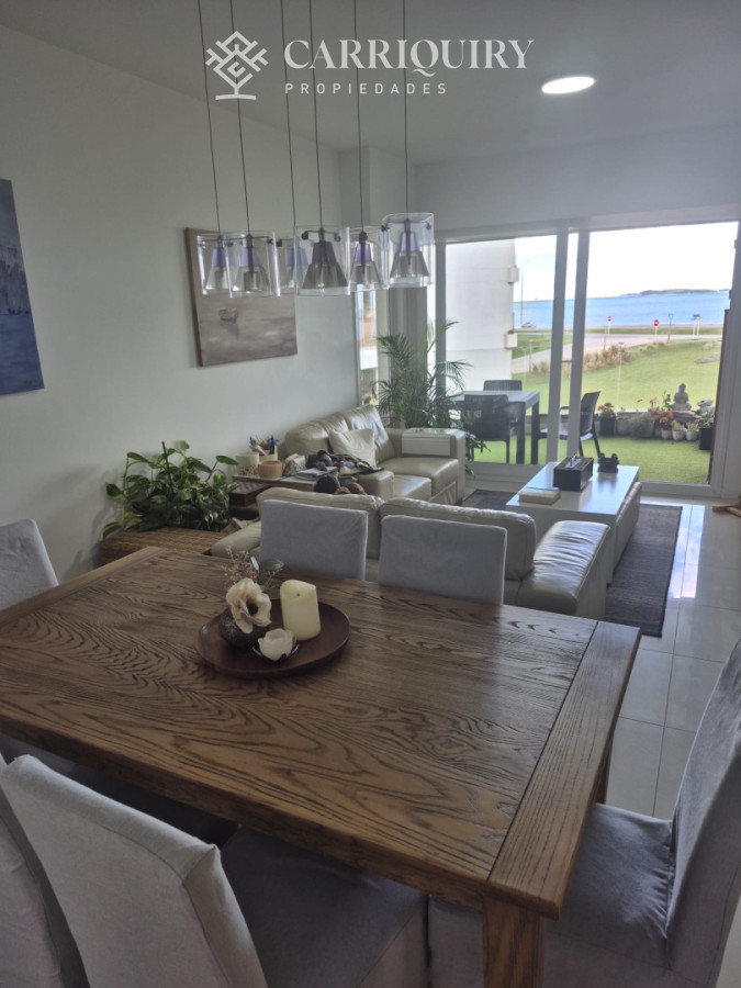 Apartamento ID.10093 - Apartamento en venta primera linea Playa Mansa Punta del Este 2 dormitorios
