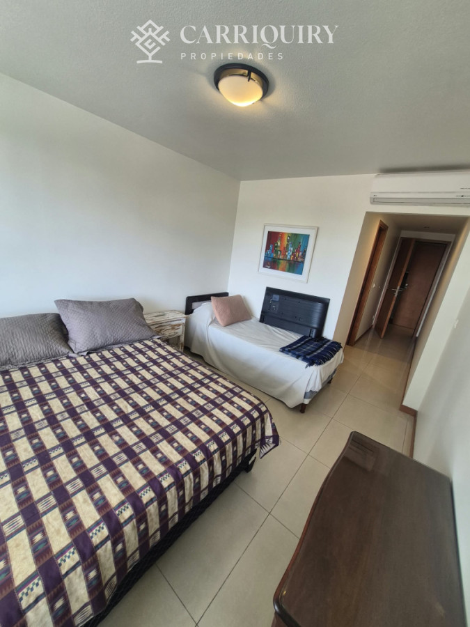 Apartamento ID.10708 - Apartamento en venta de 2 dormitorios en Punta del Este