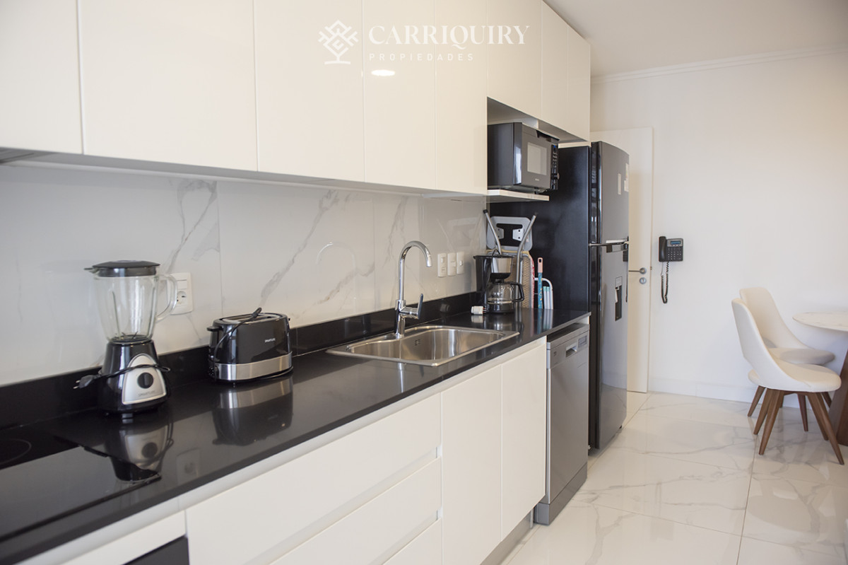 Apartamento ID.9333/ALQUILER-TEMPORARIO-APARTAMENTO-4-DORMITORIOS-MANATIALES- - Apartamento en Mansa - Punta del Este en venta de 3 dormitorios.