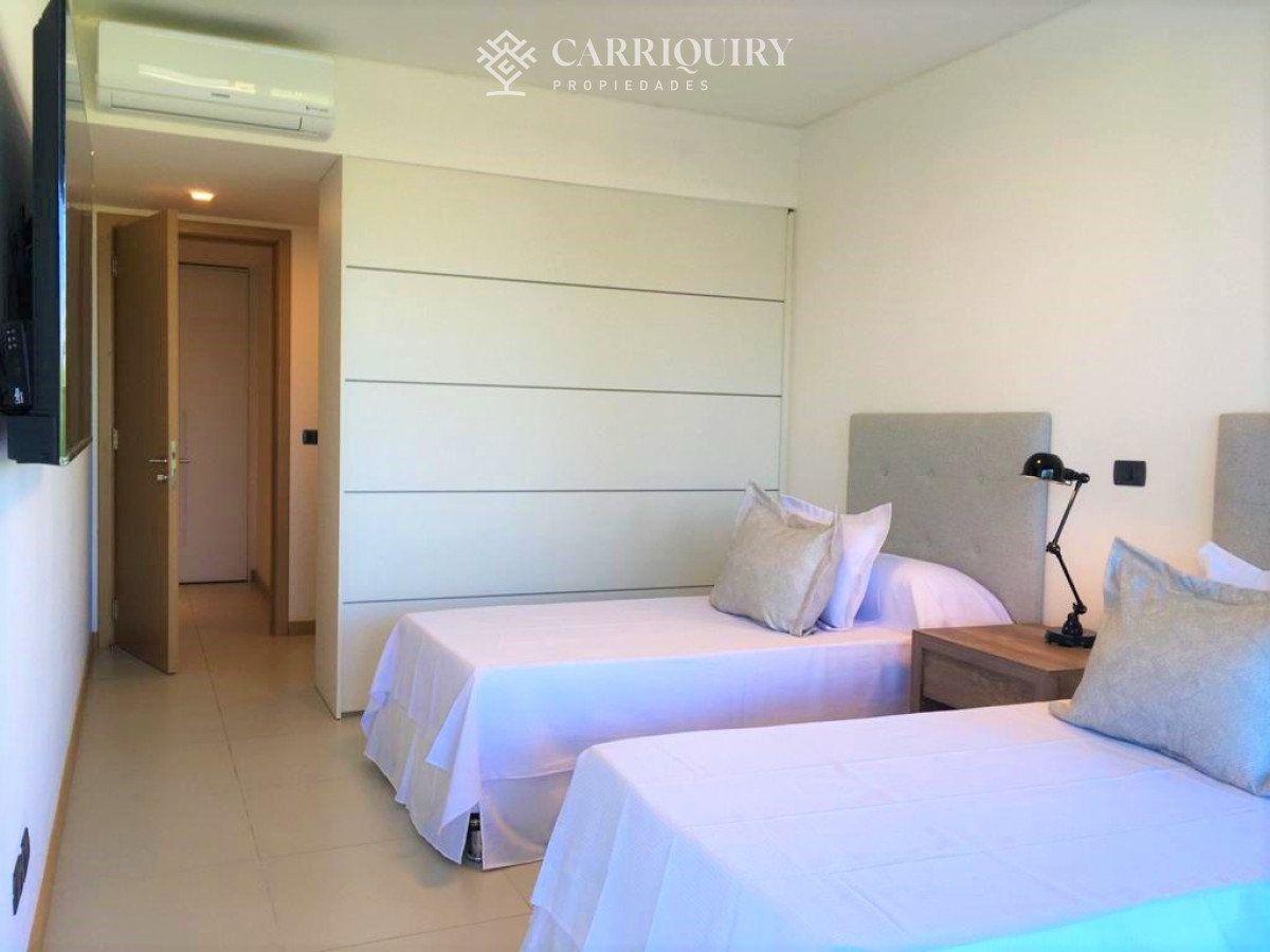 Apartamento ID.9444 - Espectacular departamento con Piscina Propia en venta, complejo frente al mar