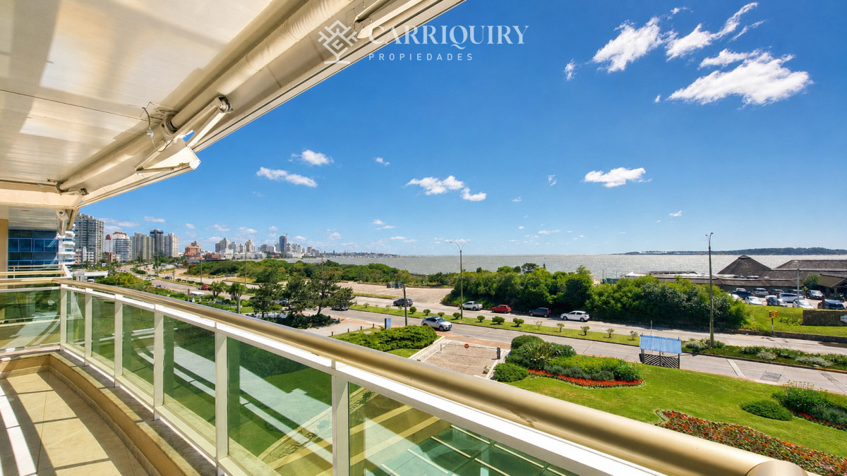 Apartamento ID.9842 - Departamento de 3 dormitorios en venta en Coral Tower en venta