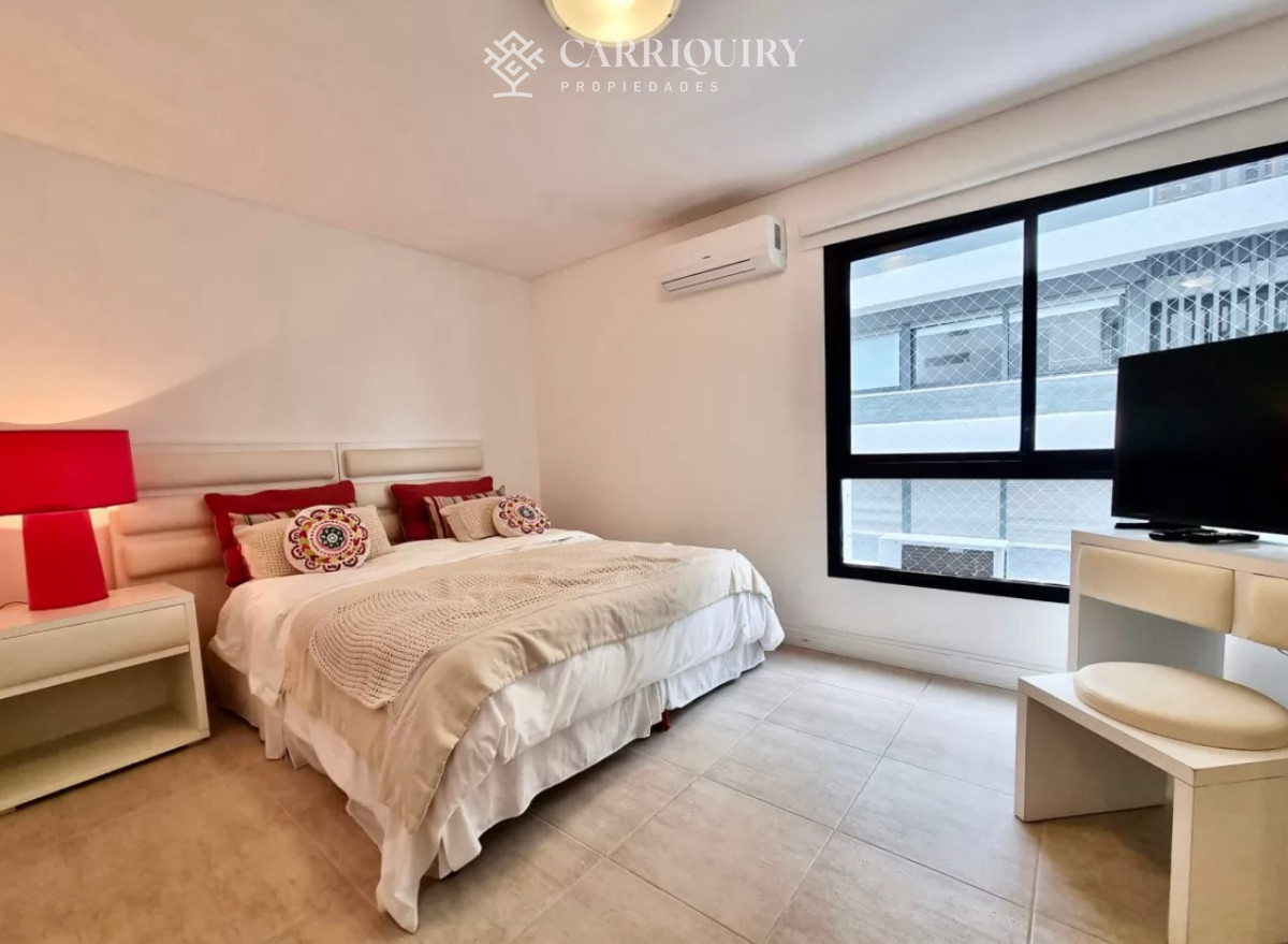 Apartamento ID.9446/Apartamento-en-Brava,-3-dormitorios-* - Departamento en venta en Arenas Blancas con vista al mar.