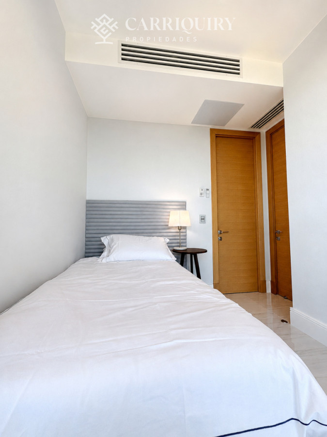 Apartamento ID.7471/Con-piscina-propia,-espectacular-vista-y-ubicaciónALQUILER-Y-VENTA-PUERTO - Espectacular apartamento en alquiler en la torre mas lujosa de Punta del este