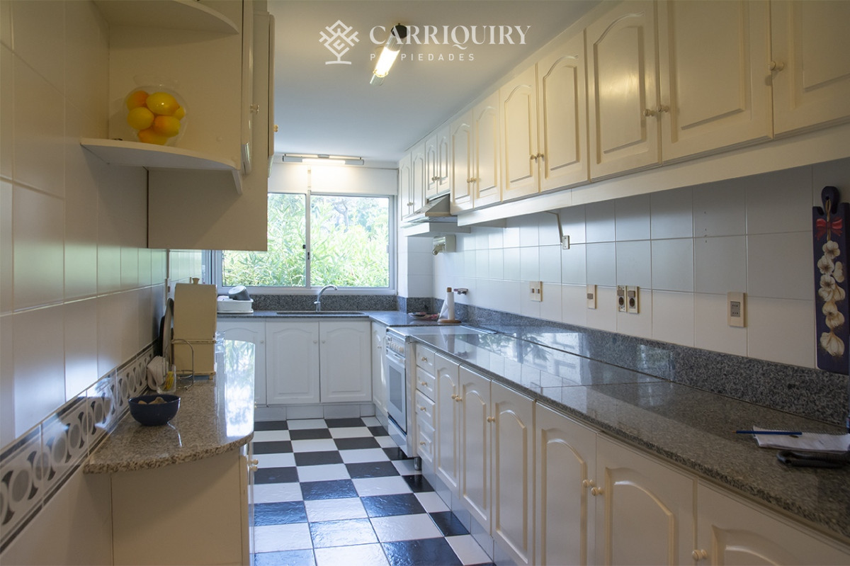 Apartamento ID.9583/Le-Parc - Apartamento de 4 dormitorios en Punta del Este frente al mar en Playa Brava