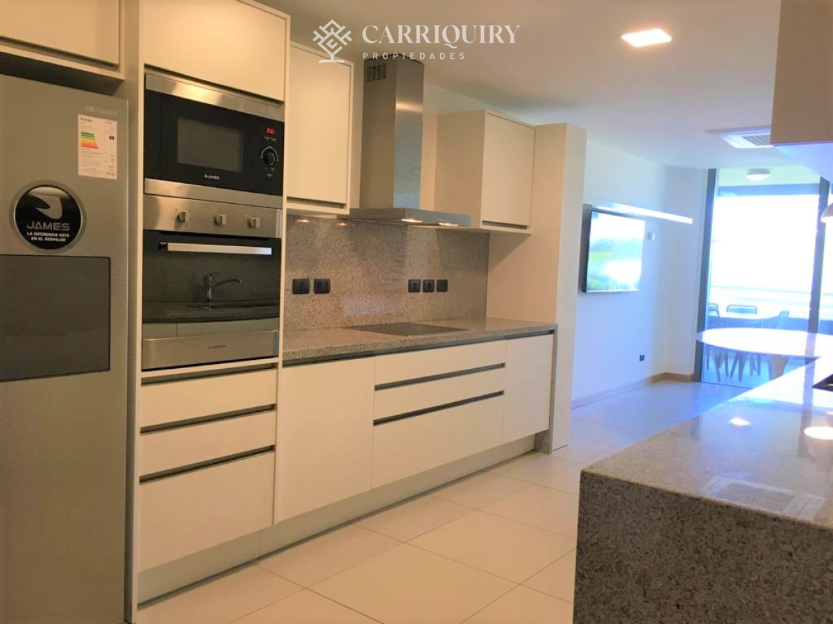 Apartamento ID.9444 - Espectacular departamento con Piscina Propia en venta, complejo frente al mar